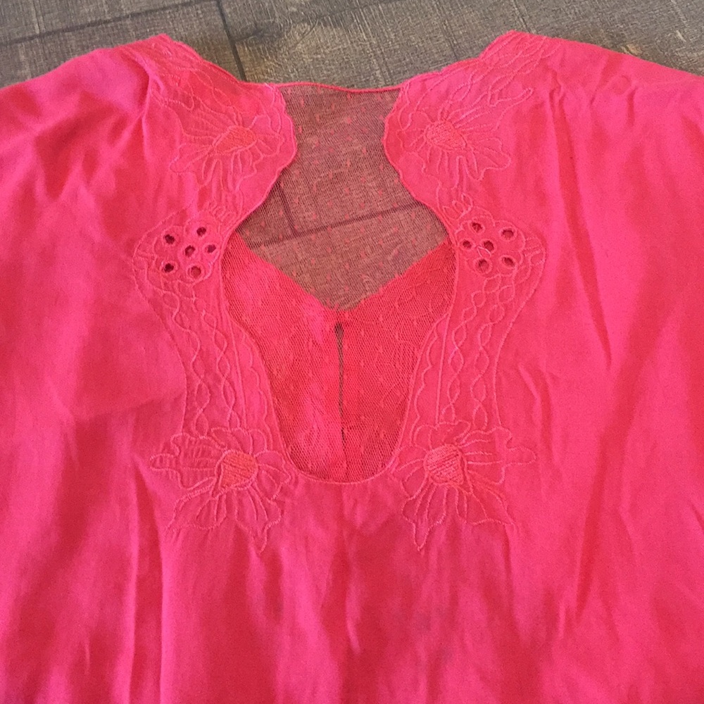 Adorable red/pink knot front blouse